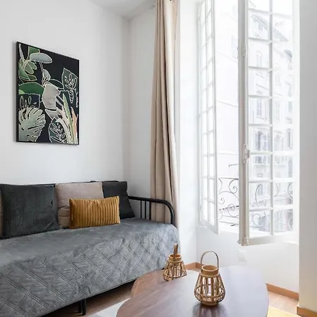 Apartment Les Petits Pavillons Standing 1 4 Pers Clim Vieux-port