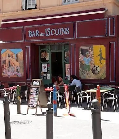 Plein Coeur Du Quartier Du Panier . Chaleureux T2. * Marseilles