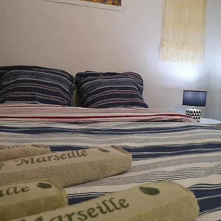 Catalans Vieux Port Appart Massilia Apartment *