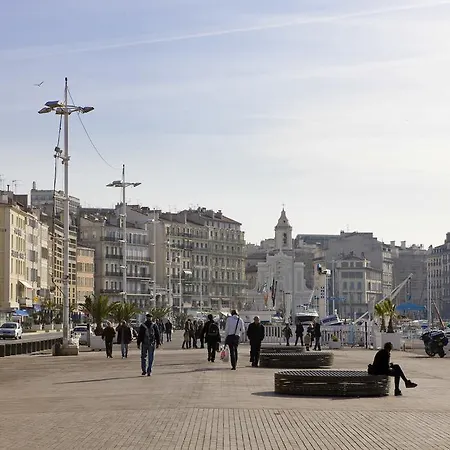 Aparthotel Adagio Vieux Port 4*