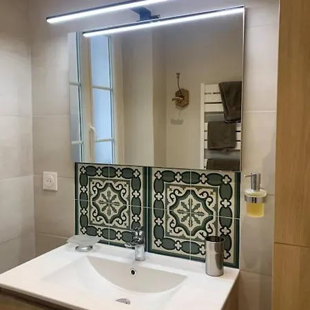 Apartment Cosy Joliette, Central, Climatise, 2 Chambres, Wifi, Garage Marseille