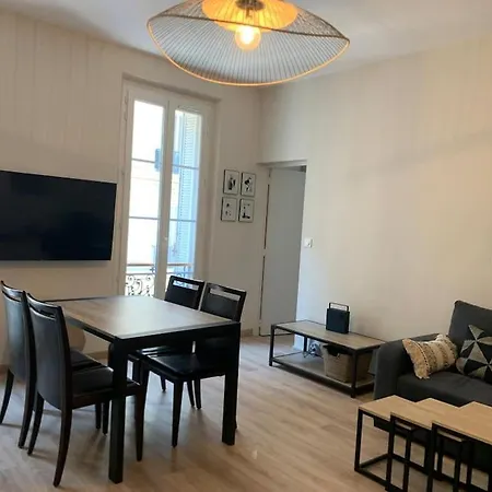 Cosy Joliette, Central, Climatise, 2 Chambres, Wifi, Garage Apartment *