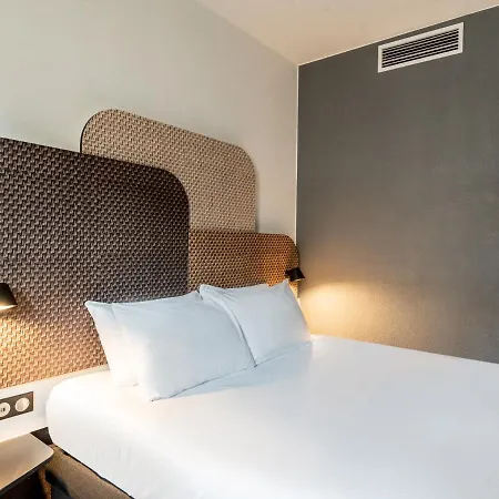 Hotel Prado Parc Des Expositions 3*