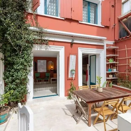 La Petite Toscane De * Marseilles