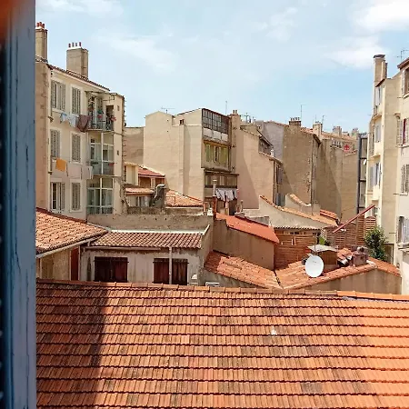 Apartment La Plaine Cours Julien: Creative Quarter Private