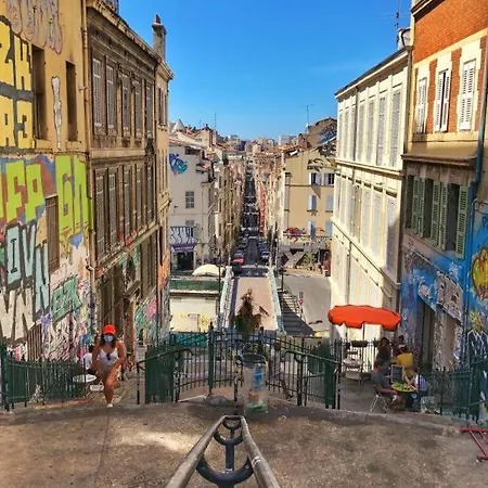 La Plaine Cours Julien: Creative Quarter Private *