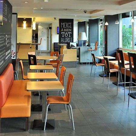 Prado Parc Des Expositions Hotel