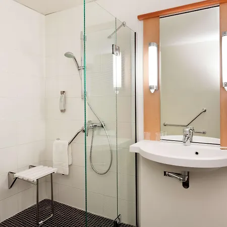 Hotel Prado Parc Des Expositions 3*