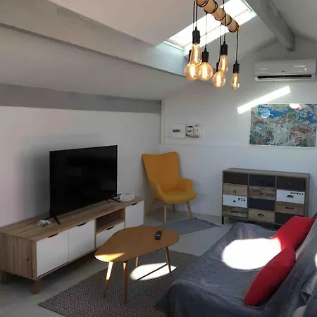 Flc- Atypical New Air-conditioned Studio, H24 Checks Apartment