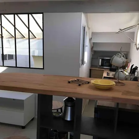 Flc- Atypical New Air-conditioned Studio, H24 Checks Apartment