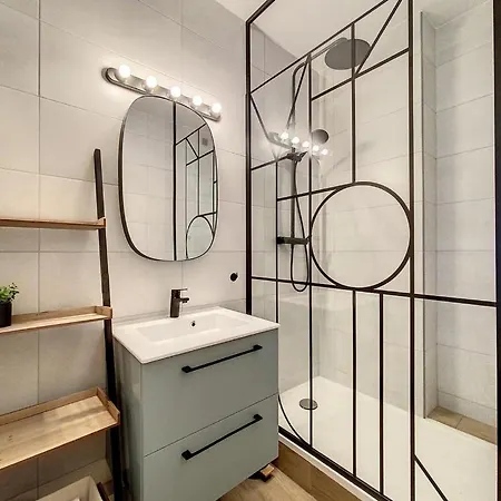Apartment Ultra - Le Quartier Des Artistes - Les Freres De La Loc'