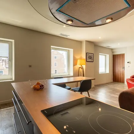 Apartmán Standing Vieux Port 110 M2,