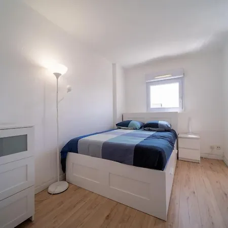 Appartement Equipe Climatise Terrasse Hopital De La Timone Marseille