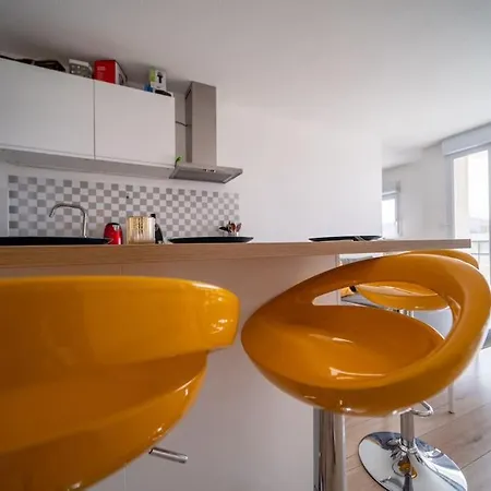 Appartement Equipe Climatise Terrasse Hopital De La Timone