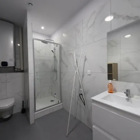 Loft 250m2 Avec Ecran Led Geant De 10m2 Marseille