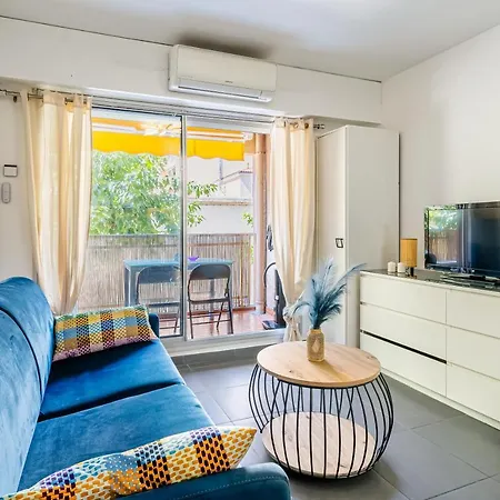 Vieux-port: Climatise + Balcon Apartamento *