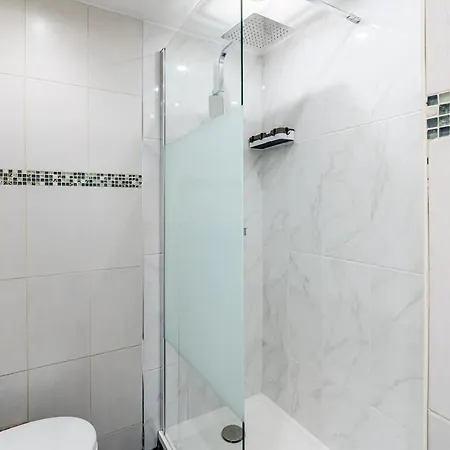 Vieux-port: Climatise + Balcon Apartamento *