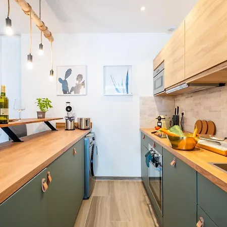 T2 A Proximite De Castellane - Le Bistrot Apartamento *