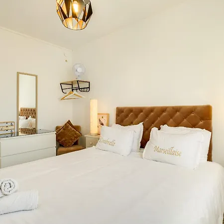 L'ombrelle Marseillaise Apartment *
