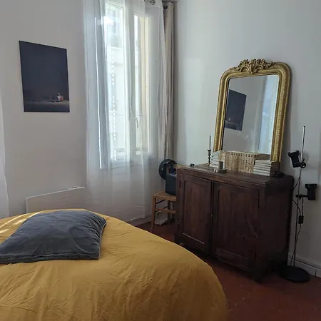 3 Nights Minimum, Renovated Entire Flat, Of Marseille, 4 People, 1first Floor Apartment