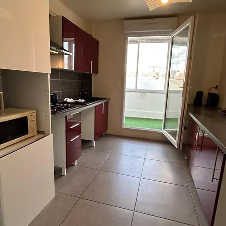 Gare Saint Charles Ideal Famille Apartment *