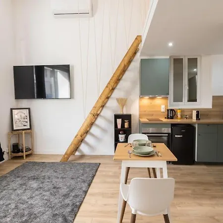 Cine Apartment