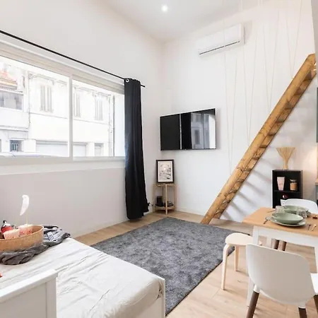 Cine Apartment