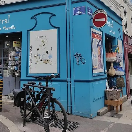Apartment 4 Pers In District Of The Typical Panier Marseille