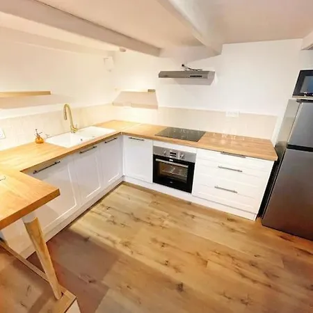 Apartment + Terrasse A 5min A Pied De La Mer Et Du Vallon Des Auffes Marseille
