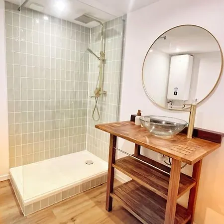Apartment + Terrasse A 5min A Pied De La Mer Et Du Vallon Des Auffes