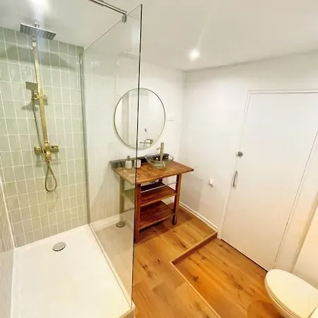 + Terrasse A 5min A Pied De La Mer Et Du Vallon Des Auffes Apartment Marseille
