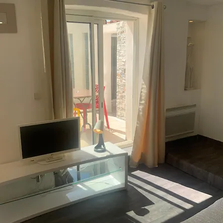 Pour 4 Face à La Piscine * Marsiglia