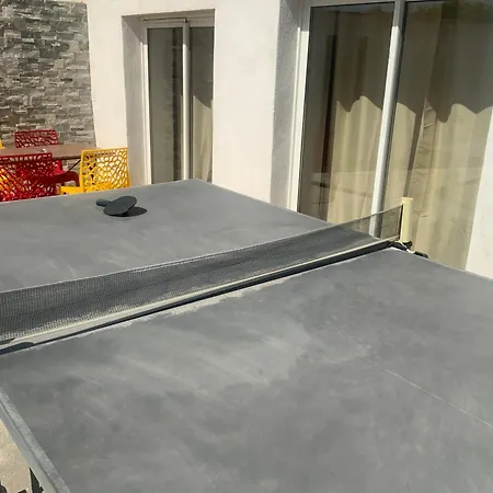 Pour 4 Face à La Piscine * Marsiglia