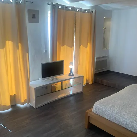 Appartamento Pour 4 Face à La Piscine *