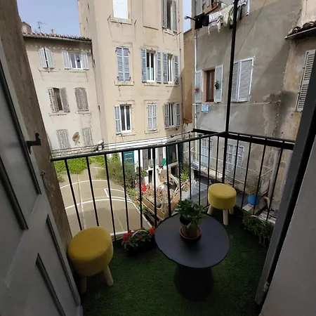 Apartment Charment T2 Quartier Createurs,metro Crs Julien. Marseilles