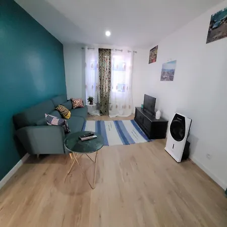 Apartment Charment T2 Quartier Createurs,metro Crs Julien. Marseilles