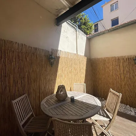 Apartment + Terrasse A 5min A Pied De La Mer Et Du Vallon Des Auffes Marseille