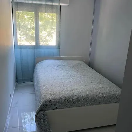 Renove Gare St Charles Apartment *