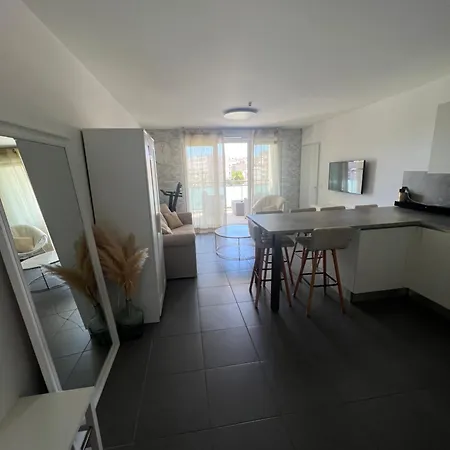 T2 Plein Sud Apartment
