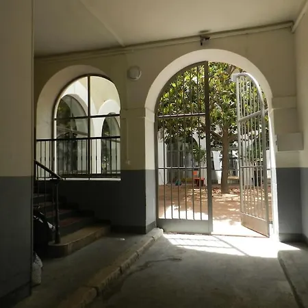 Sylvie's Home, In Panier, Vieux Port In Marseille