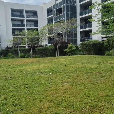 Apartment T3 Spacieux Et Paisible Avec Deux Places Parking Proche Vieux Port *