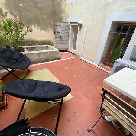 T2 Avec Cour Privee Au Coeur Du Panier- Vieux Port * Marseille