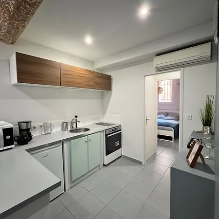 T2 Avec Cour Privee Au Coeur Du Panier- Vieux Port Apartment