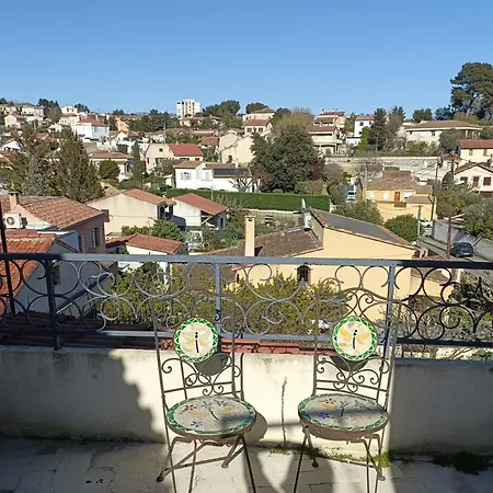 Maison Individuelle Vue Sur Le Massif De L'etoile *