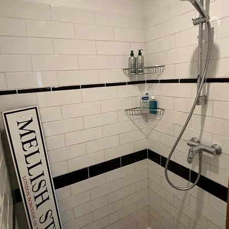 In In Palais Longchamp, Homestay Marseille