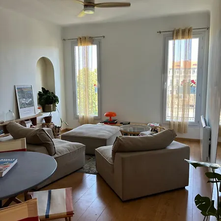Homestay In In Palais Longchamp,