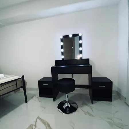 Au Pied De La Gare Saint Charles Apartment *