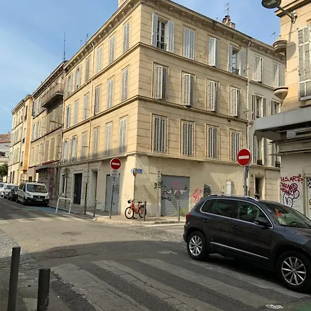 Quartier Trendy Proche De Tous Les Sites