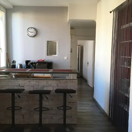 Sylvie's Home, In Panier, Vieux Port In Marseille