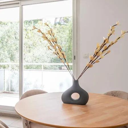 Апартаменты 2 Bedroom With Balcony 10th Arr *